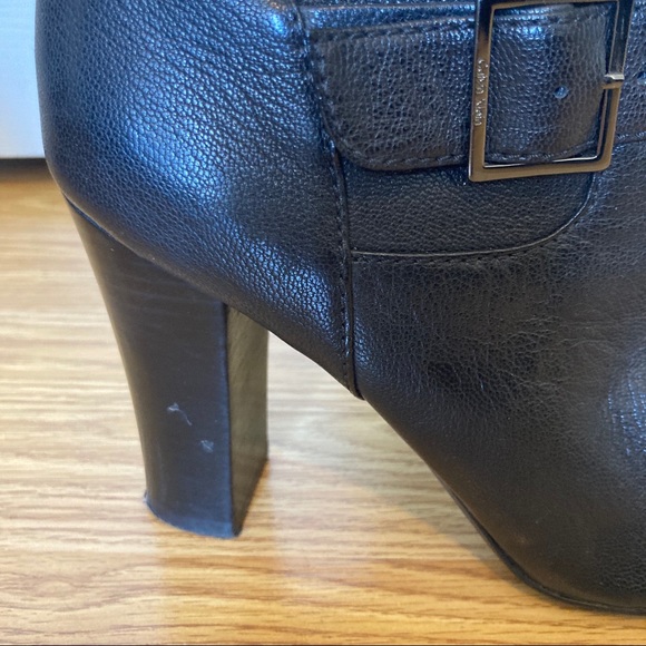 SOLD! Calvin Klein leather boots, 4” heel, size 7 - Picture 5 of 14